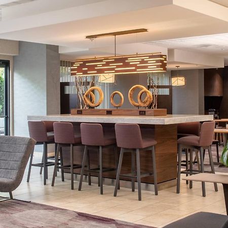 Courtyard By Marriott Portland Airport Hotel Екстериор снимка