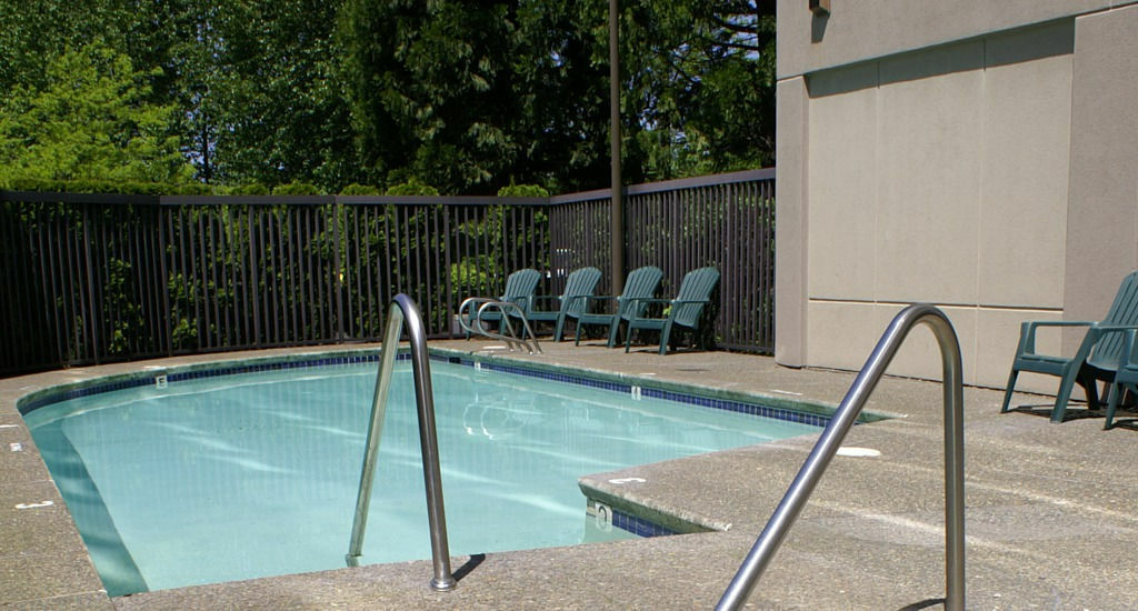 Courtyard By Marriott Portland Airport Hotel Екстериор снимка