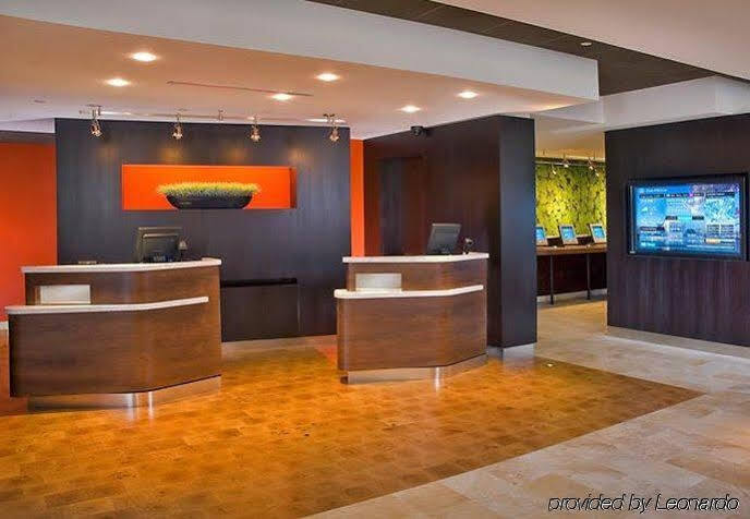 Courtyard By Marriott Portland Airport Hotel Екстериор снимка