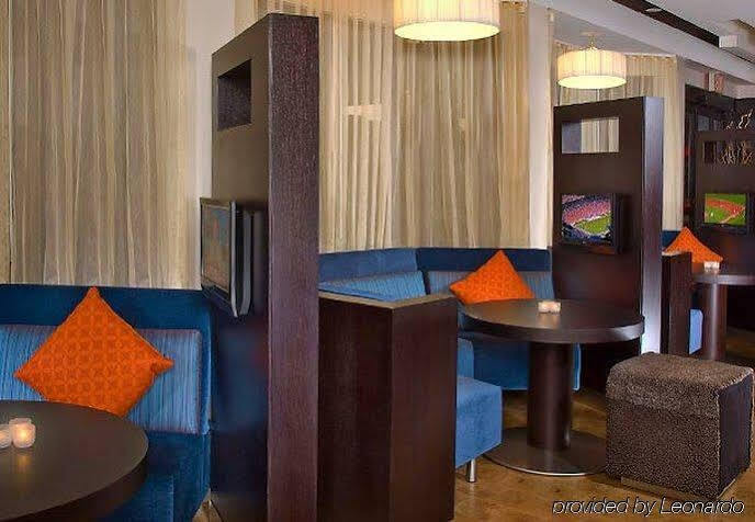 Courtyard By Marriott Portland Airport Hotel Екстериор снимка